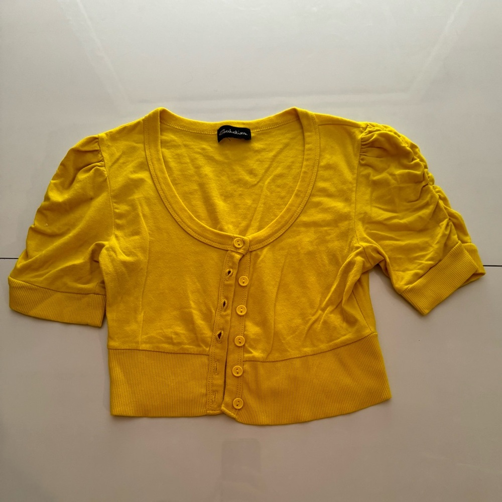 Crop Button down